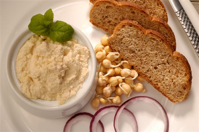 Elaine Bruce's Sprouted Hummous